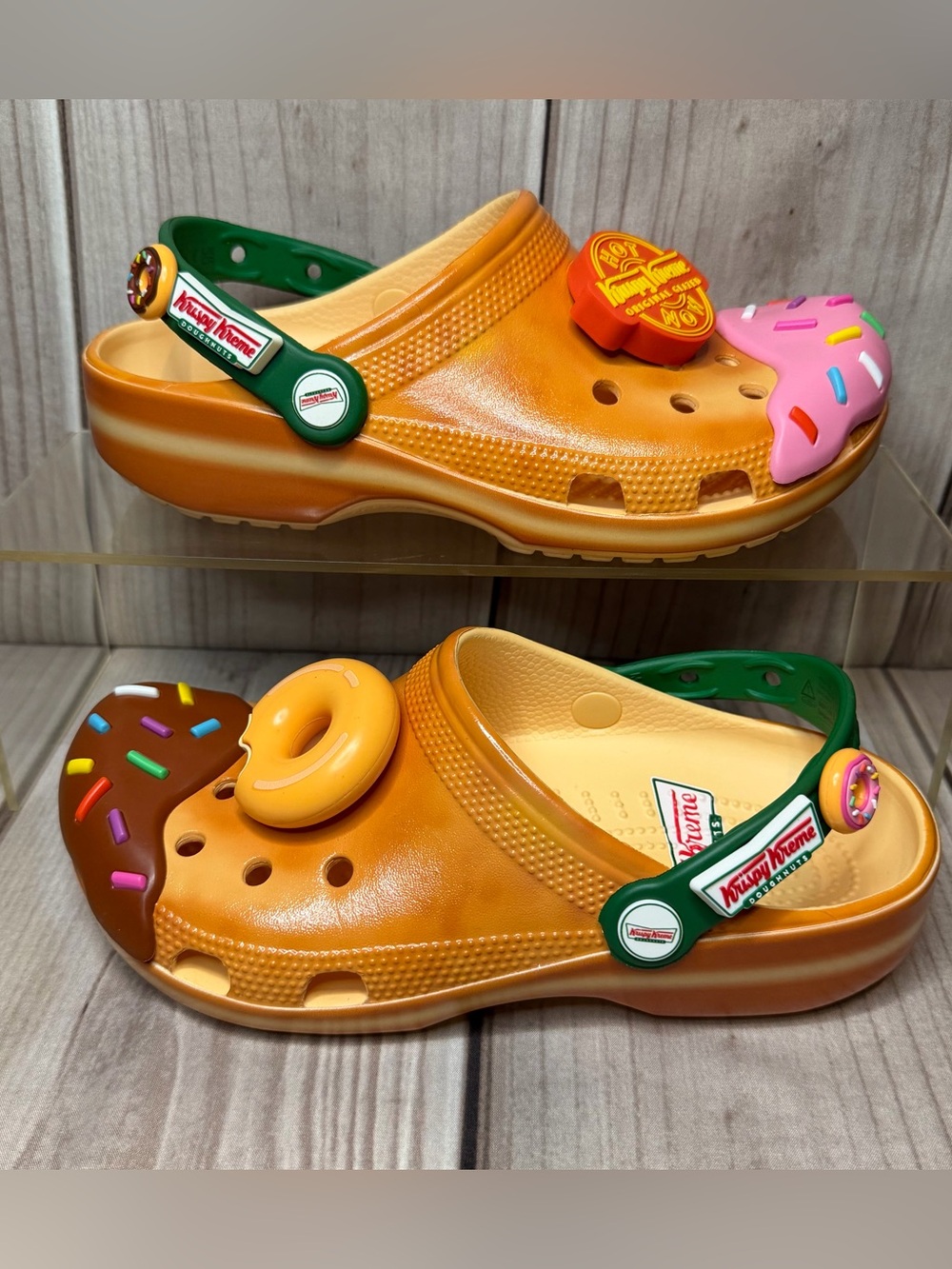 Krispy Kreme x Crocs Classic Clog Golden Hour Doughnut Clogs Unisex Size M5/W7
